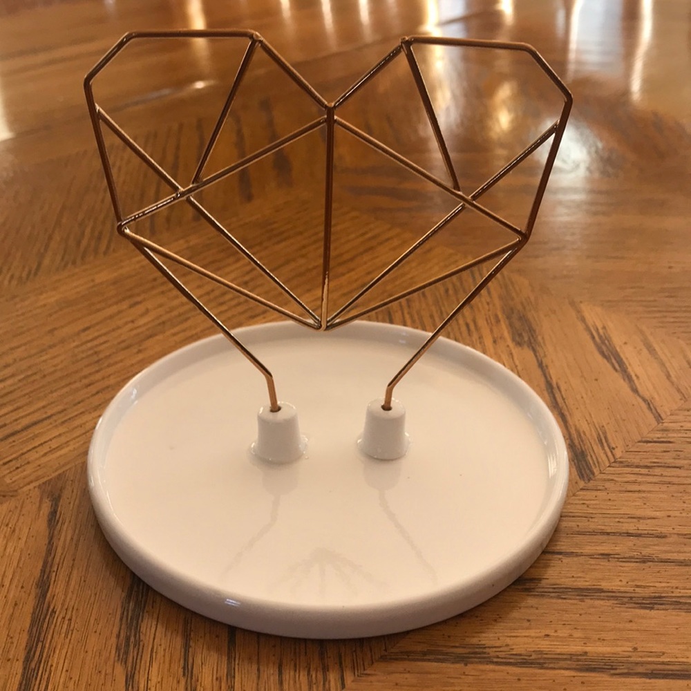 Heart shaped jewelry holder